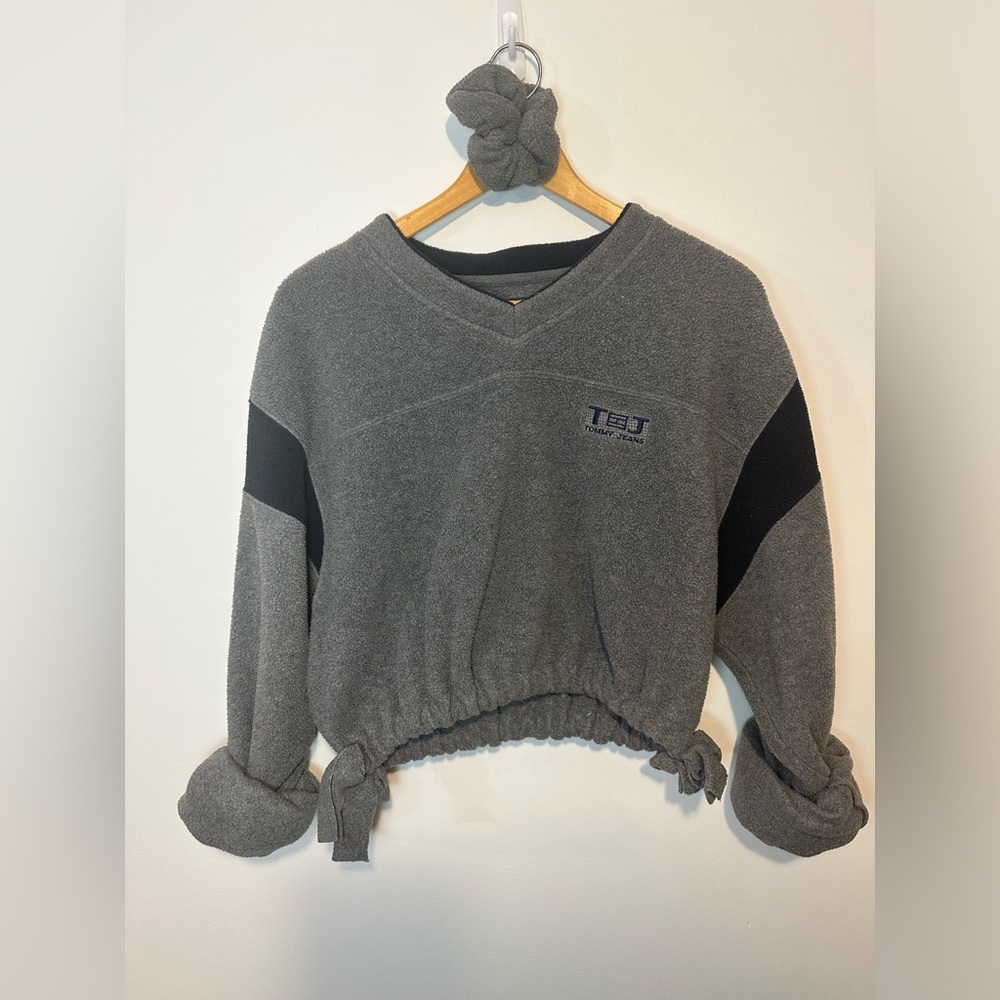 TH Sweater & Scrunchie Set